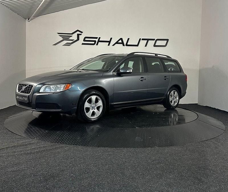 Grå Begagnad 2009 Volvo V70 Kinetic Kombi | 44 900 kr (Marknadspris) - Bild 1/4