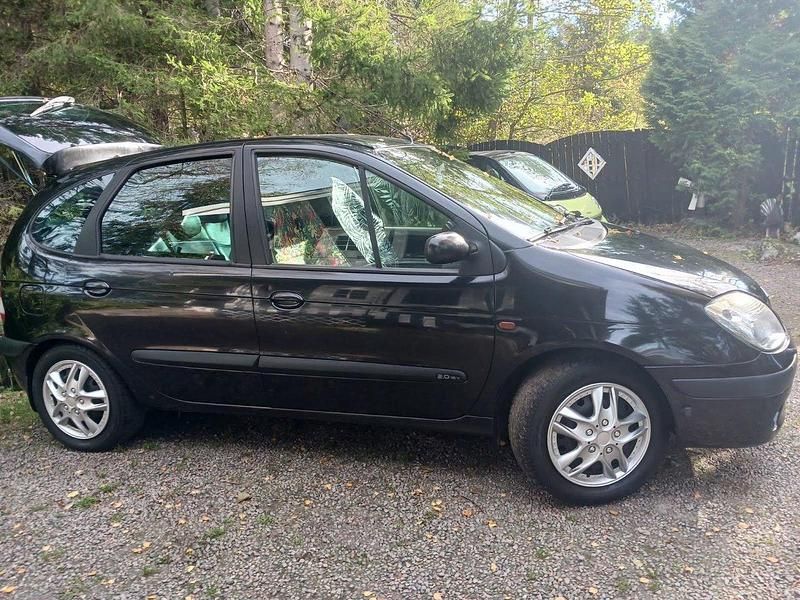 Svart Begagnad 2003 Renault Scénic Expression Minibuss | 15 000 kr (Lite dyr) - Bild 1/2