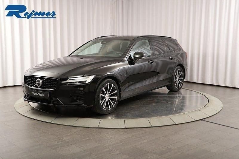 Svart Begagnad 2023 Volvo V60 Plus Kombi | 369 900 kr - Bild 1/4