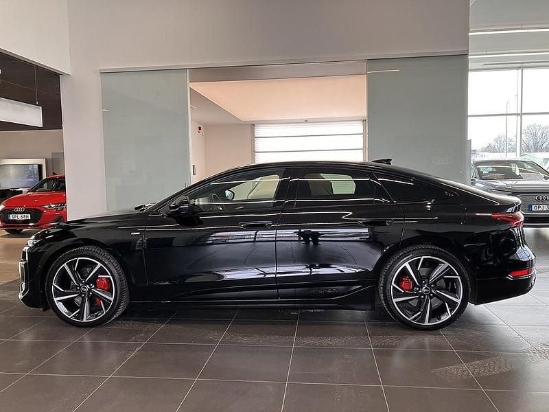 Begagnad Audi A6 e-tron S-Line 314 kW (428 HK) 2025 Svart Sedan