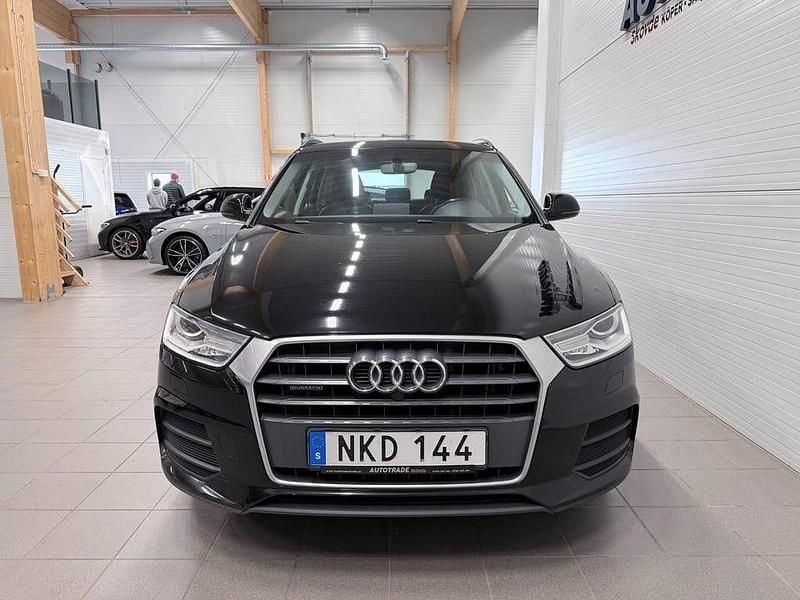 Begagnad Audi Q3 Sport 150 HK (110 kW) 2016 Svart SUV