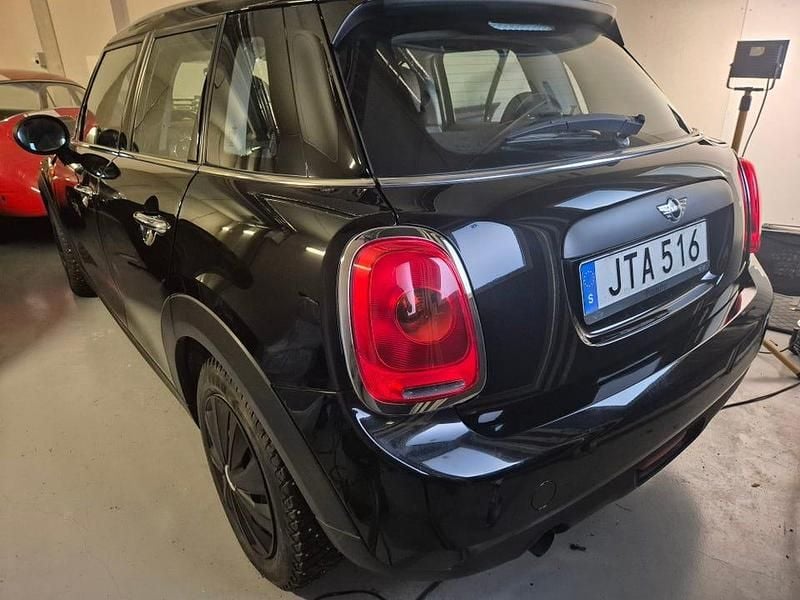 Begagnad Mini ONE 102 HK (75 kW) 2016 Halvkombi