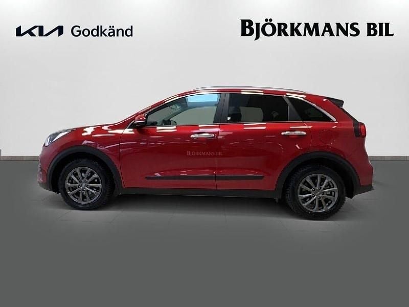 Begagnad Kia Niro Advance 105 HK (77 kW) 2022 /cr5/ runway red m SUV