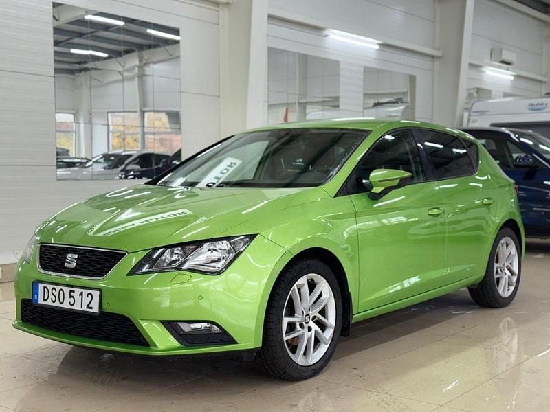 Grön Begagnad 2015 Seat Leon Style Halvkombi | 94 900 kr (Marknadspris) - Bild 1/4