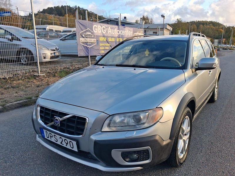 Silver Begagnad 2009 Volvo XC70 Summum SUV | 64 900 kr - Bild 1/4