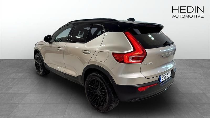 Begagnad Volvo XC40 Plus 169 kW (231 HK) 2023 Grå SUV