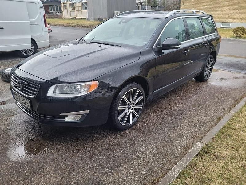 Metallic Begagnad 2014 Volvo V70 Kombi | 109 000 kr (Bra pris) - Bild 1/2