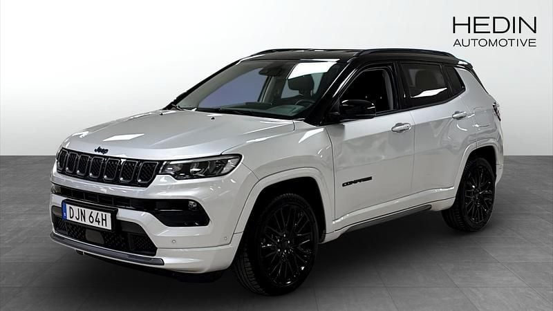 Grå (grey) Begagnad 2022 Jeep Compass SUV | 289 900 kr - Bild 1/4