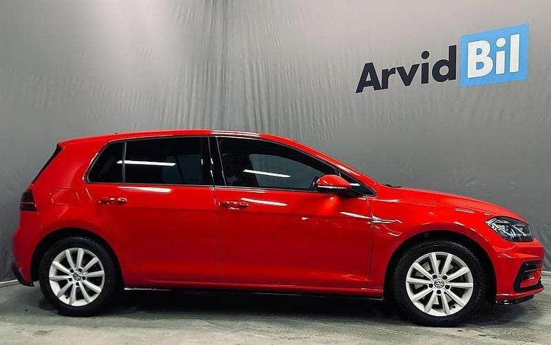Begagnad VW Golf VII GT 150 HK (110 kW) 2019 Röd Halvkombi