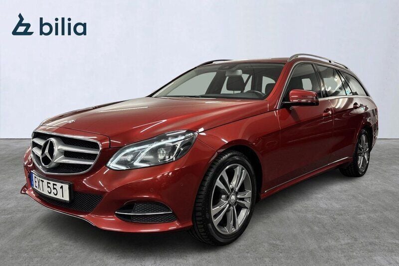 Röd Begagnad 2015 Mercedes E220 Kombi | 143 800 kr (Bra pris) - Bild 1/4