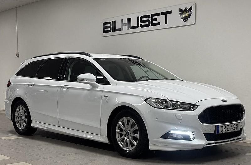 Vit Begagnad 2016 Ford Mondeo ST-Line Kombi | 184 900 kr (Marknadspris) - Bild 1/4