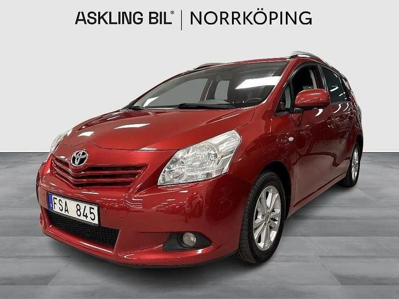 Begagnad Toyota Verso Business Edition 147 HK (108 kW) 2011 Mörkröd Minibuss