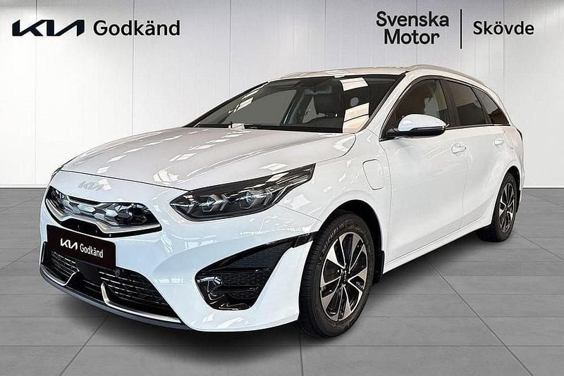 Vit Begagnad 2022 Kia Ceed Sportswagon Advance Kombi | 279 200 kr (Dyr) - Bild 1/4