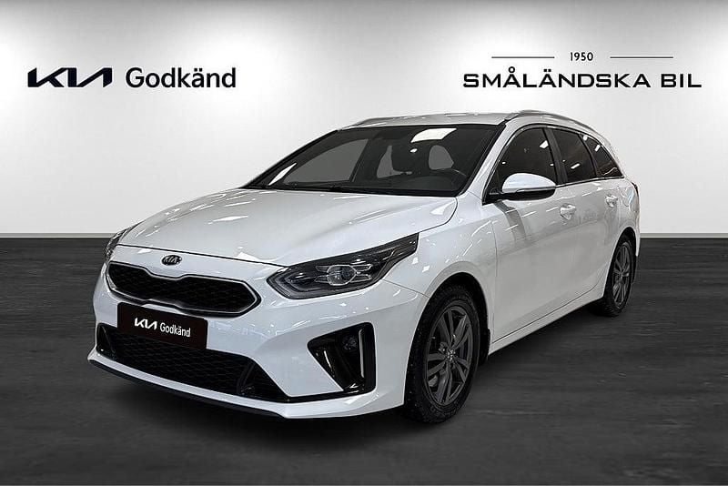 Vit Begagnad 2019 Kia Ceed Sportswagon GT-Line Kombi | 189 000 kr (Marknadspris) - Bild 1/4