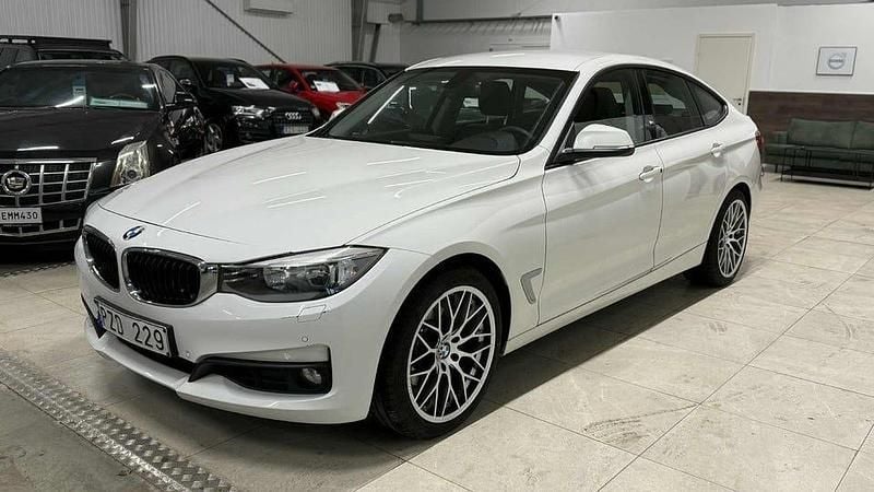 Begagnad BMW 328 Gran Turismo 245 HK (180 kW) 2013 Vit Halvkombi