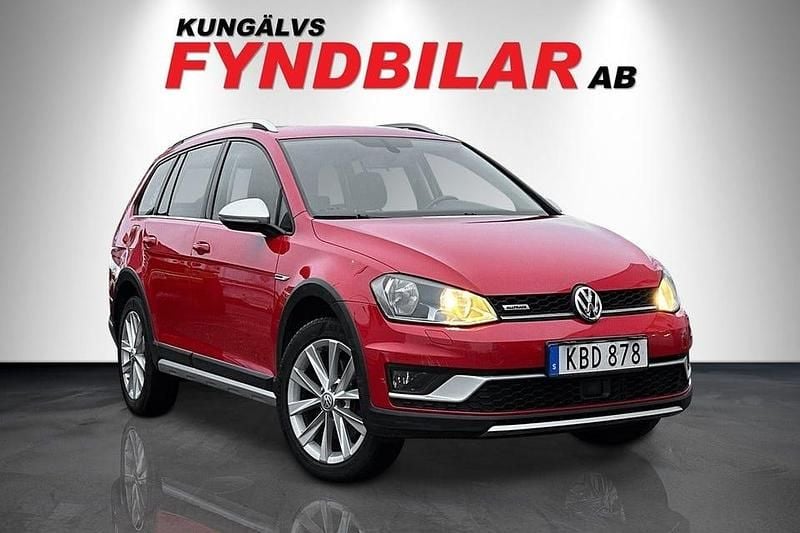 Röd Begagnad 2016 VW Golf Alltrack Kombi | 139 500 kr (Marknadspris) - Bild 1/4