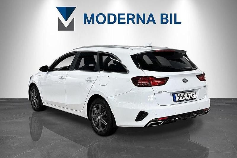 Begagnad Kia Ceed Sportswagon Advance 141 HK (103 kW) 2020 Vit Kombi