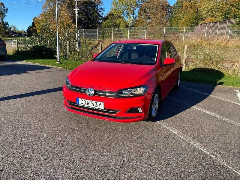 Röd Begagnad 2019 VW Polo Halvkombi | 165 000 kr (Marknadspris) - Bild 1/4