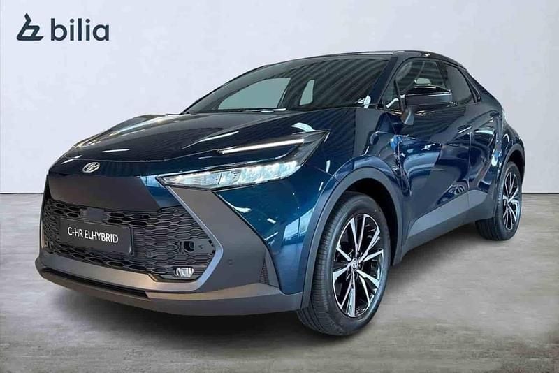 Begagnad Toyota C-HR Style 226 HK (166 kW) 2024 Blå SUV