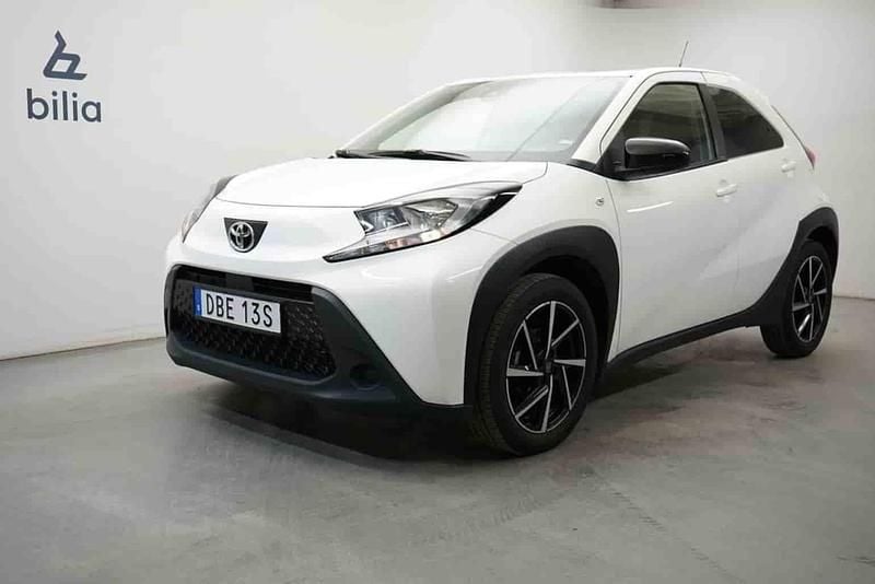 Vit Begagnad 2023 Toyota Aygo X SUV | 179 900 kr (Lite dyr) - Bild 1/1