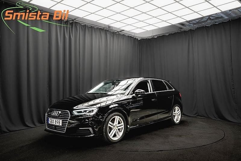 Svart Begagnad 2020 Audi A3 e-tron Sport Halvkombi | 199 800 kr (Marknadspris) - Bild 1/3
