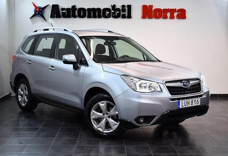 Silver metallic Begagnad 2015 Subaru Forester SUV | 159 900 kr (Bra pris) - Bild 1/2