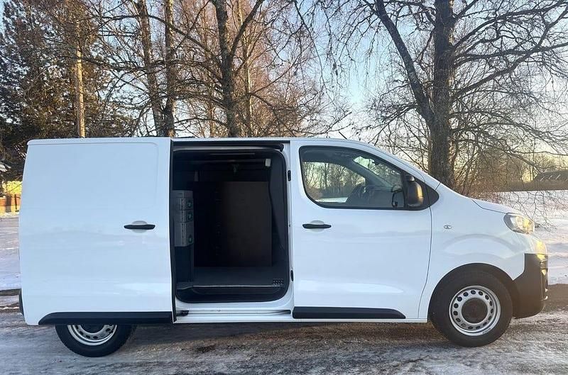Begagnad Peugeot Expert 122 HK (89 kW) 2021 Vit Van
