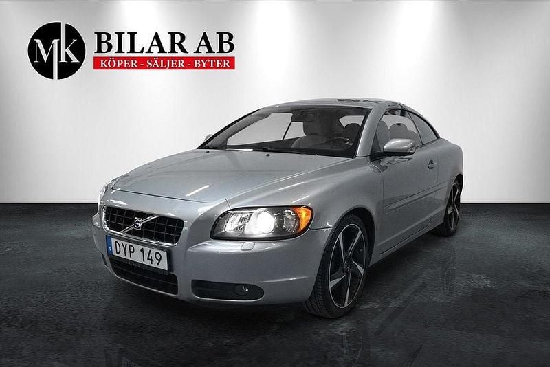 Ljusblå Begagnad 2006 Volvo C70 Summum Cab | 99 900 kr (Superpris) - Bild 1/4