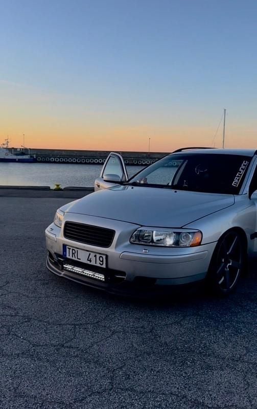 Begagnad 2002 Volvo V70 Kombi | 45 000 kr - Bild 1/4