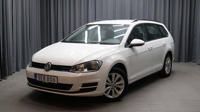 Begagnad VW Golf VII 105 HK (77 kW) 2015 Vit Kombi