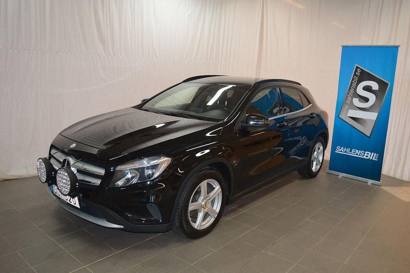 Svart Begagnad 2014 Mercedes GLA220 Style SUV | 149 000 kr (Marknadspris) - Bild 1/4