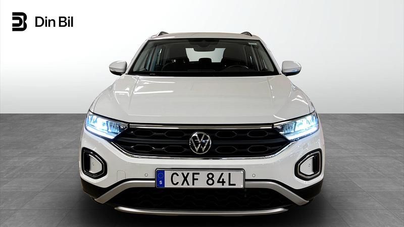 Begagnad VW T-Roc Life 111 HK (81 kW) 2022 Vit (pure white) SUV