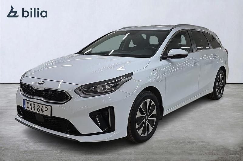 Begagnad Kia Ceed Sportswagon 143 HK (105 kW) 2021 Vit Kombi
