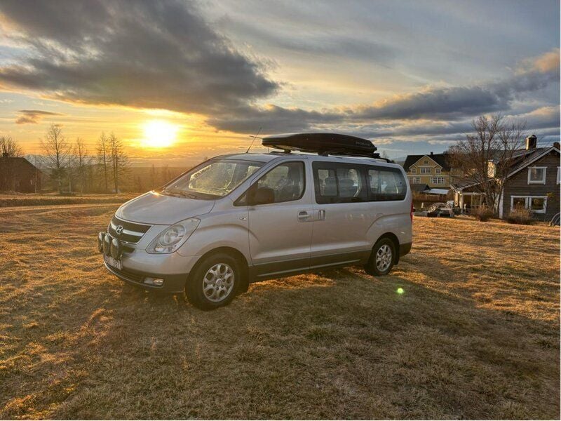 Silver Begagnad 2008 Hyundai H-1 Minibuss | 65 000 kr (Lite dyr) - Bild 1/4