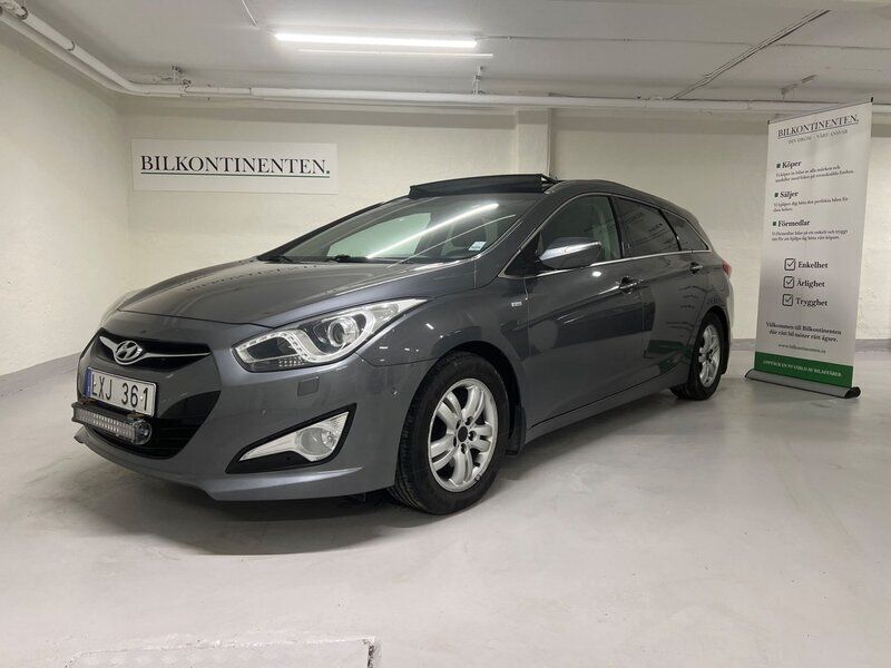 Silver Begagnad 2011 Hyundai i40 Kombi | 69 800 kr (Marknadspris) - Bild 1/2