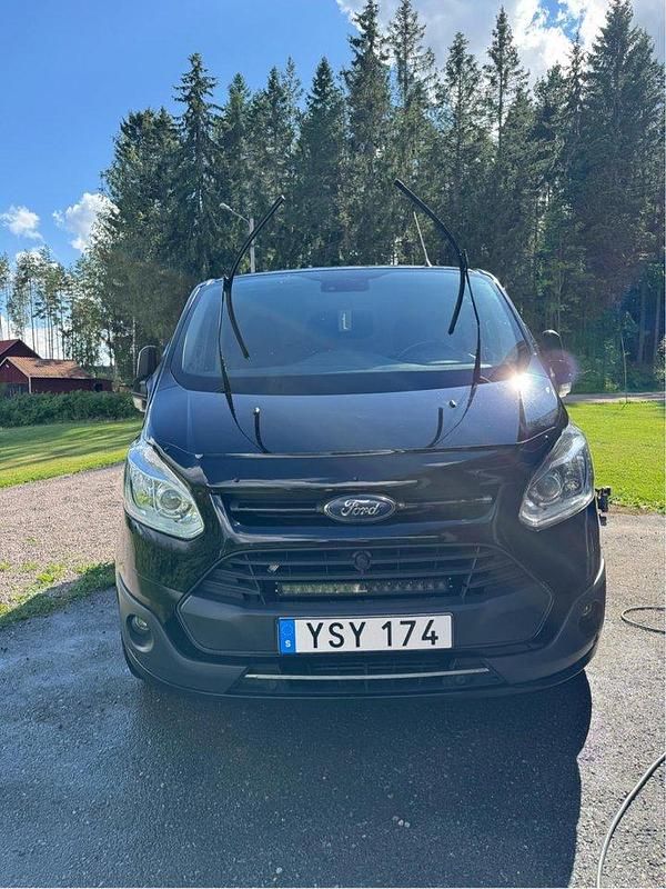 Svart Begagnad 2018 Ford Transit Custom | 120 000 kr (Superpris) - Bild 1/4
