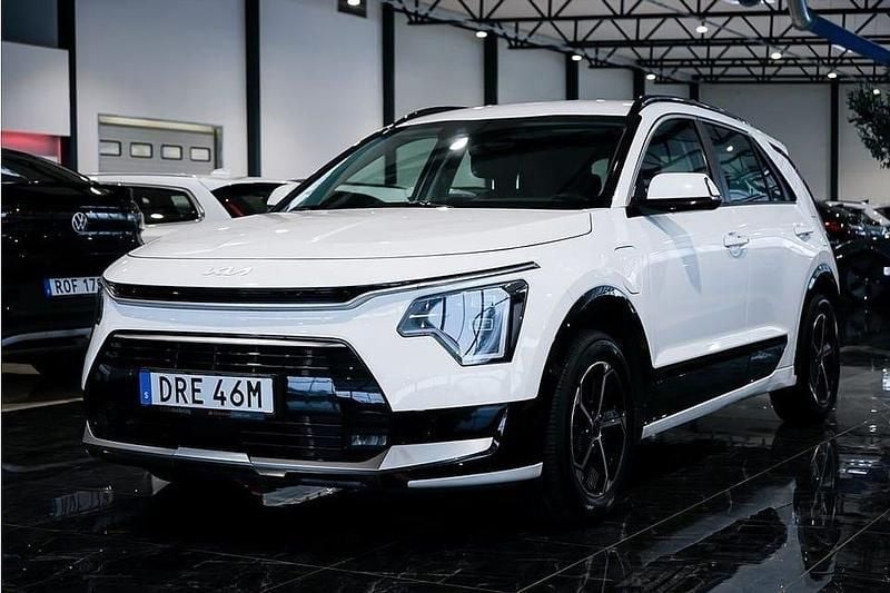 Begagnad Kia Niro Advance 184 HK (135 kW) 2022 Vit SUV