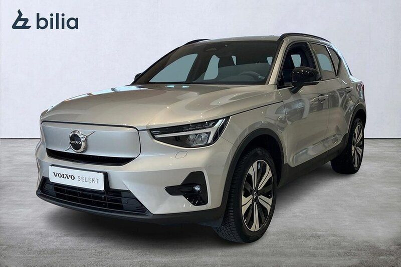 Silver Begagnad 2022 Volvo XC40 Plus SUV | 379 900 kr - Bild 1/3
