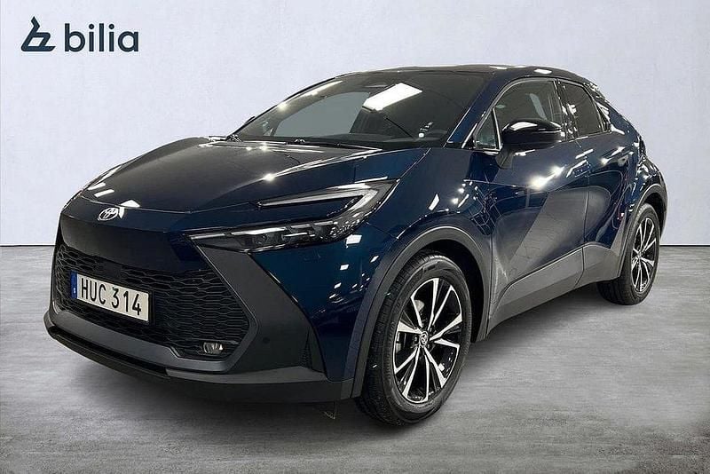 Blå Begagnad 2023 Toyota C-HR Style SUV | 389 900 kr (Dyr) - Bild 1/3