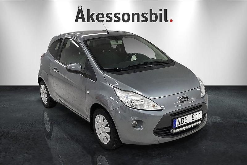 Begagnad Ford Ka Titanium 69 HK (50 kW) 2011 Grå Halvkombi