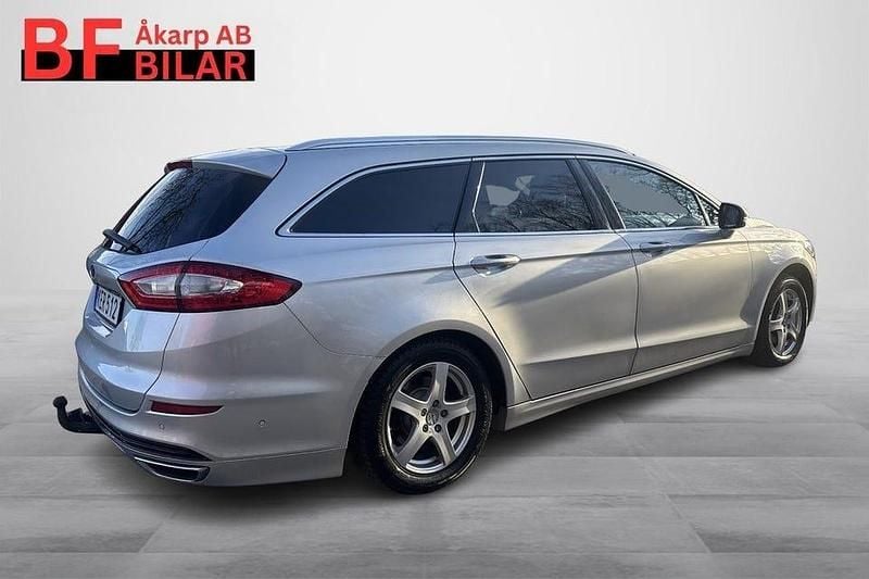 Begagnad Ford Mondeo Titanium 180 HK (132 kW) 2016 Grå Kombi