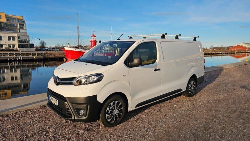 Vit Begagnad 2019 Toyota Proace Van | 154 900 kr (Bra pris) - Bild 1/4