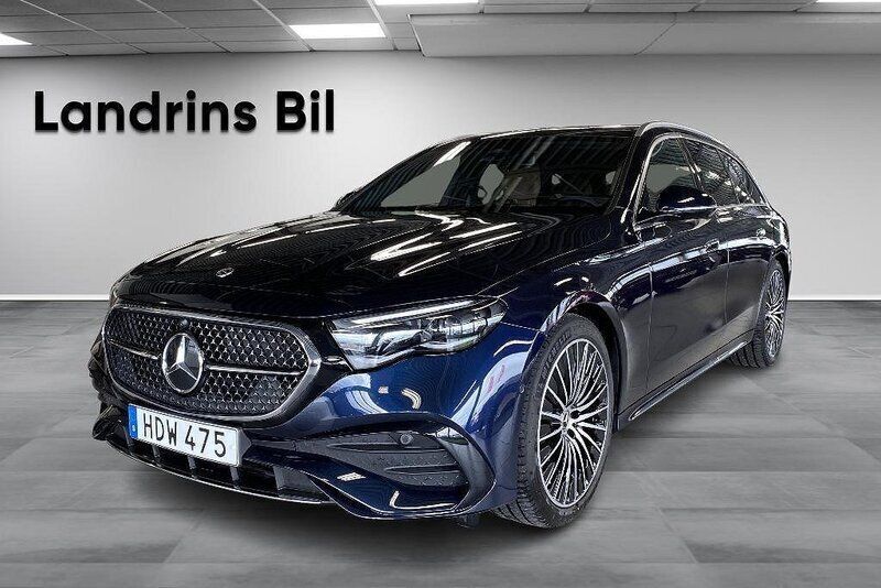 Mörkblå Begagnad 2024 Mercedes E300 AMG line Kombi | 769 000 kr (Lite dyr) - Bild 1/4