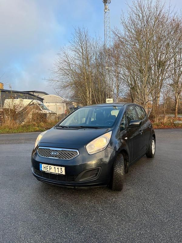 Begagnad 2011 Kia Venga Halvkombi | 49 999 kr (Marknadspris) - Bild 1/4