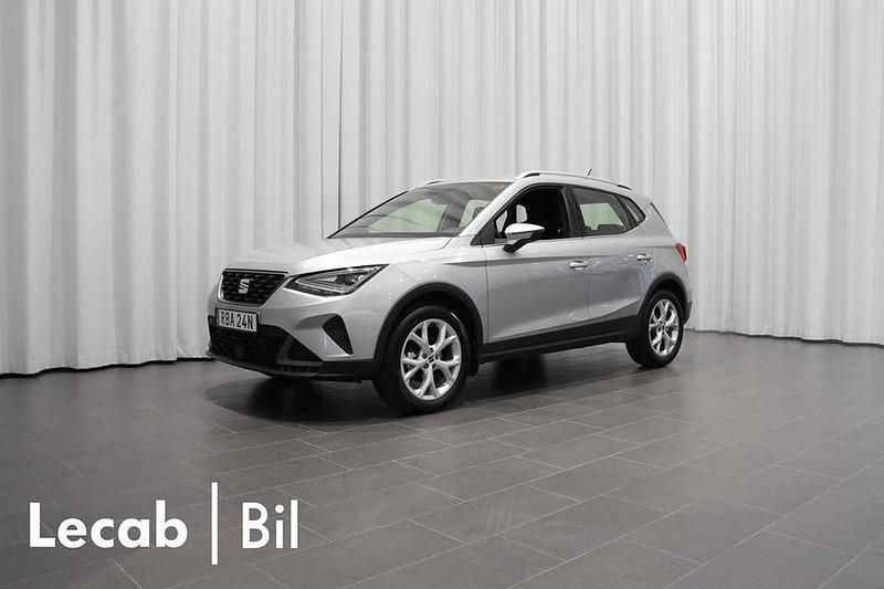 Urban silver metallic Begagnad 2024 Seat Arona FR SUV | 194 500 kr (Marknadspris) - Bild 1/4