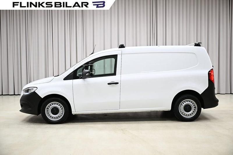 Vit Begagnad 2024 Mercedes Citan 110 Pickup | 248 750 kr (Marknadspris) - Bild 1/4