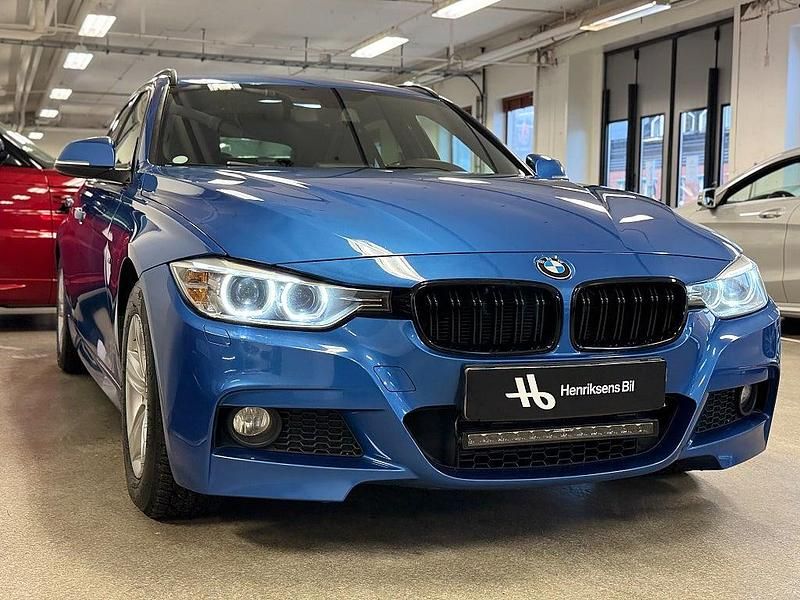 Begagnad BMW 320 M Sport 184 HK (135 kW) 2015 Blå Kombi