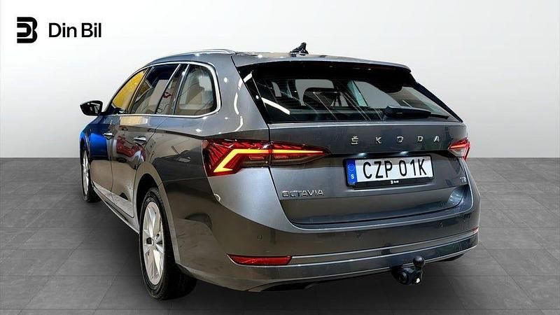 Begagnad Skoda Octavia Style 150 HK (110 kW) 2024 Grå Kombi