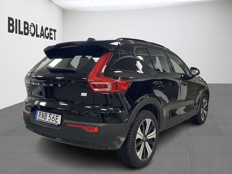 Begagnad Volvo XC40 Core 185 kW (252 HK) 2022 Svart SUV