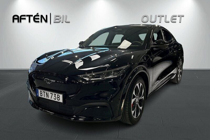 Svart Begagnad 2021 Ford Mustang Mach-E Standard Range SUV | 344 800 kr (Marknadspris) - Bild 1/3